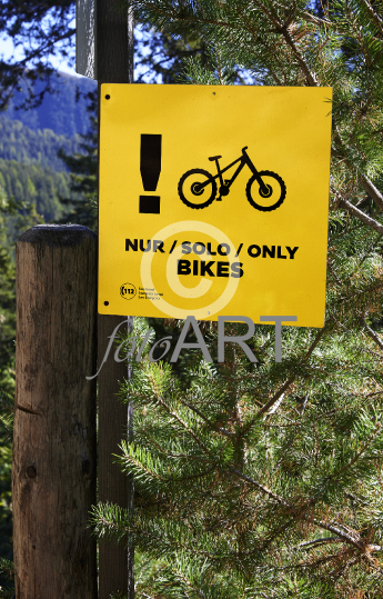 Nur / Solo / Only / Bikes